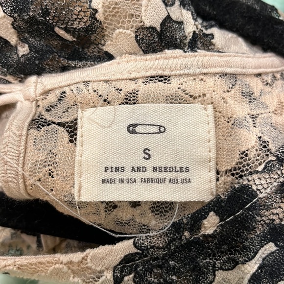 urban outfitters lace long sleeve top with floral print - Picture 3 of 6